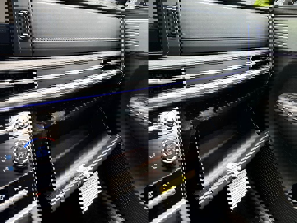 New 2025 Hyundai Santa Fe Limited image 2