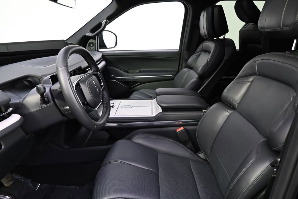 New 2026 Lincoln Navigator L Reserve w/ Jet Appearance Package image 13