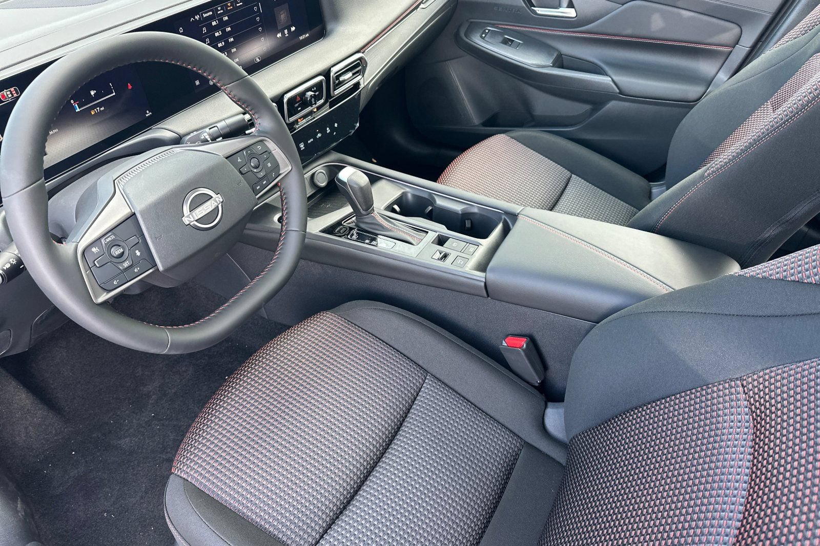 New 2026 Nissan Sentra SR w/ Floor Mat Package FWD image 7