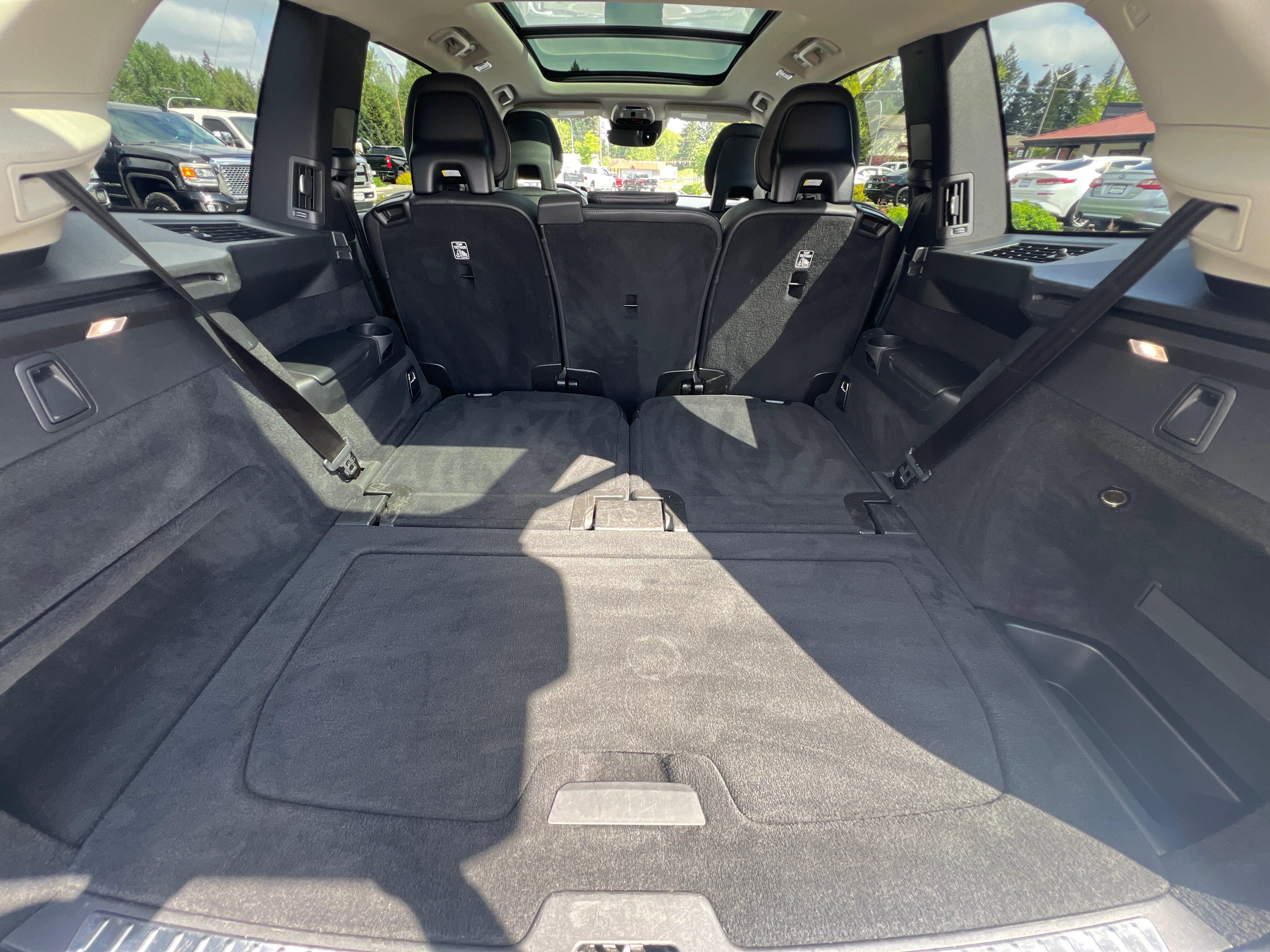 Used 2018 Volvo XC90 T5 Momentum w/ Convenience Package AWD/4WD image 11