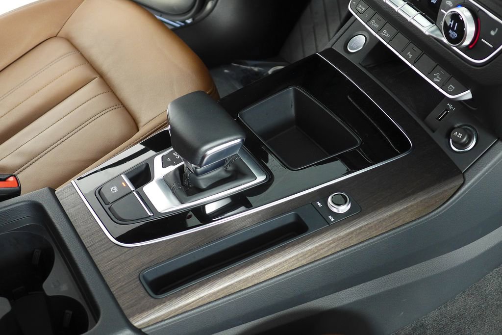 Used 2023 Audi Q5 2.0T Premium w/ Convenience Package image 15