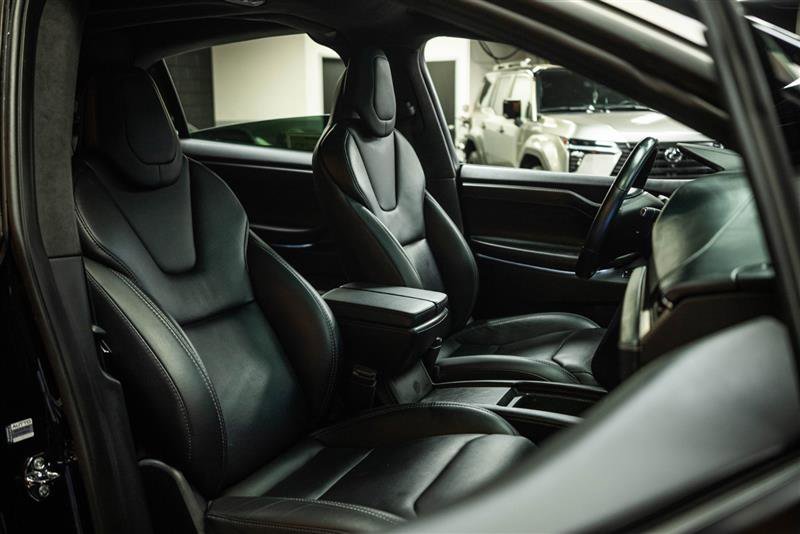 Used 2018 Tesla Model X P100D image 14