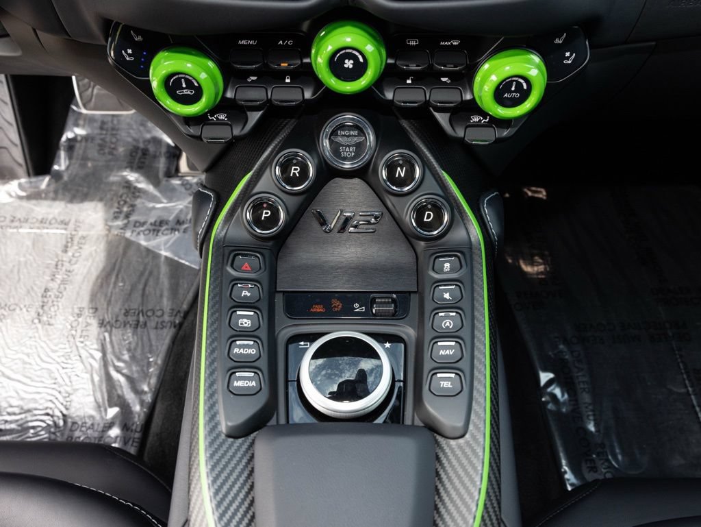 Used 2023 Aston Martin V12 Vantage RWD image 40
