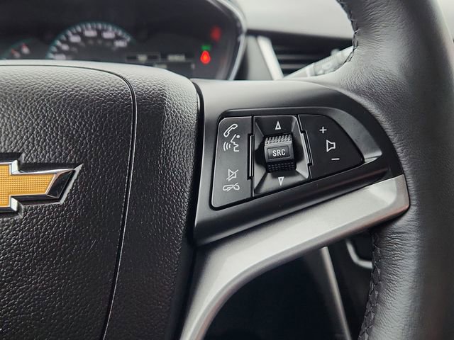 Used 2022 Chevrolet Trax LT w/ LT Convenience Package image 36