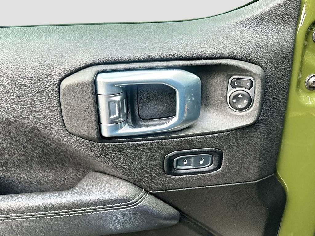 Used 2023 Jeep Wrangler Unlimited Sahara w/ Cold Weather Group image 23