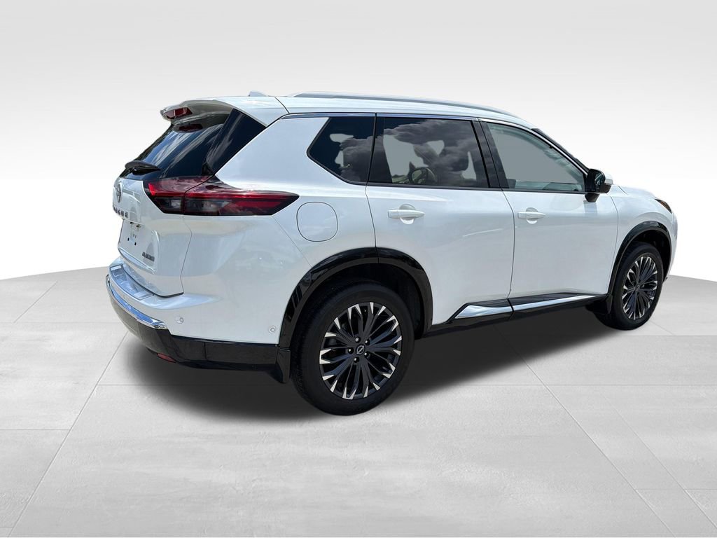 Used 2024 Nissan Rogue Platinum w/ Platinum Premium Package FWD image 12