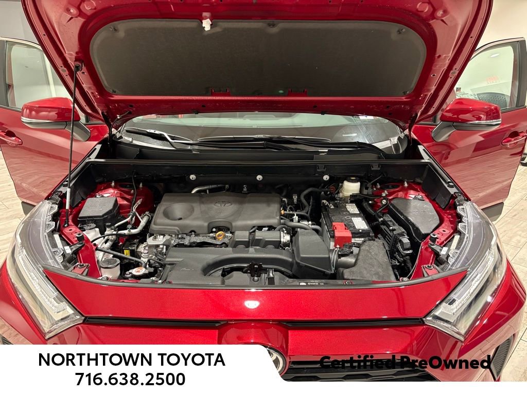 Used 2025 Toyota RAV4 XLE w/ Convenience Package image 29