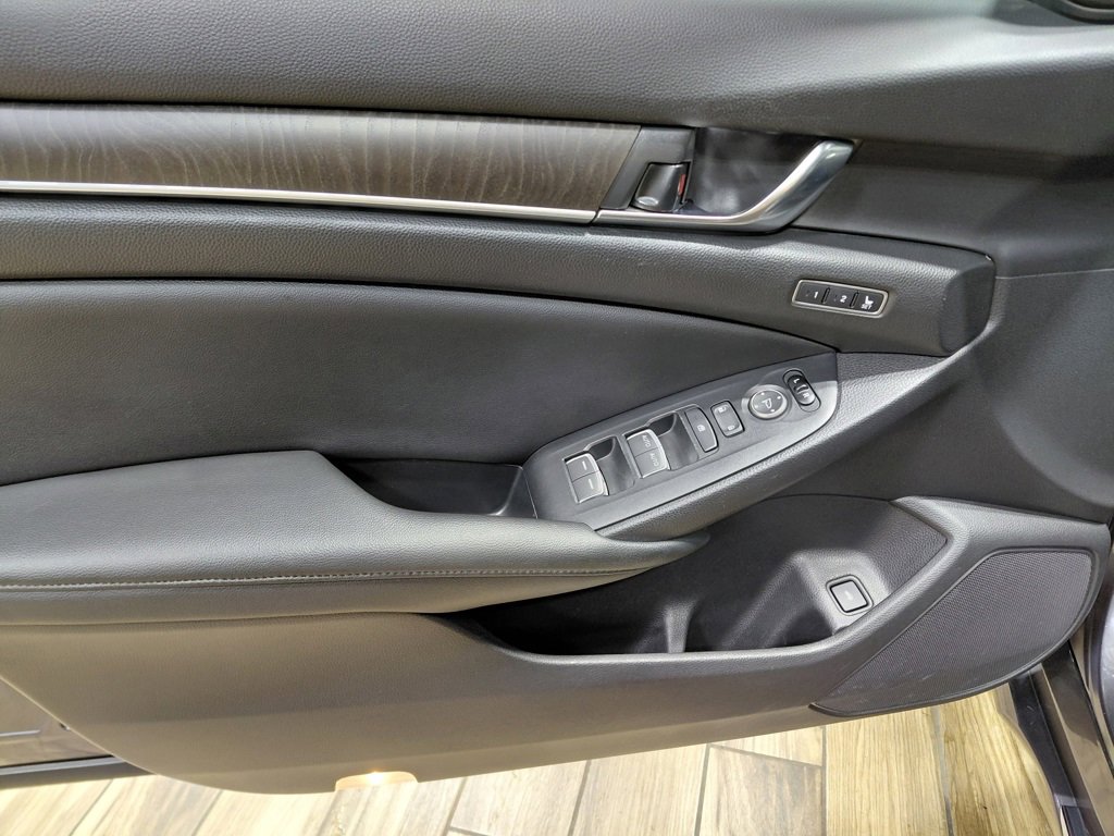 Used 2019 Honda Accord Touring image 42