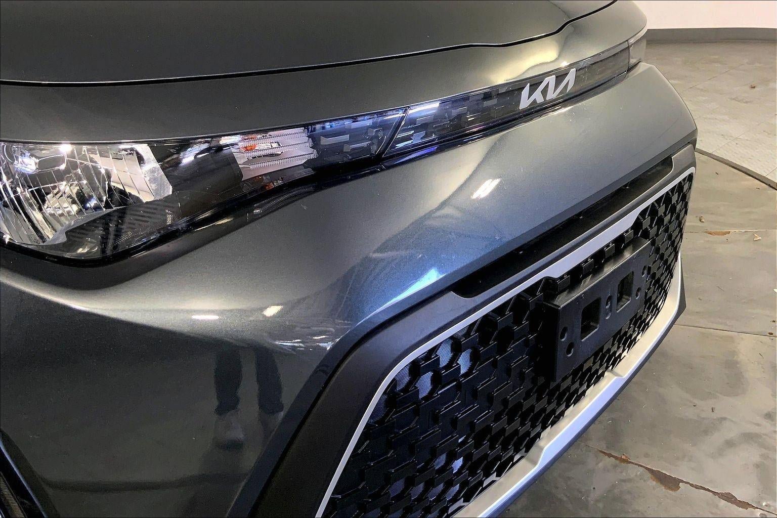 Certified 2025 Kia Soul LX FWD image 28