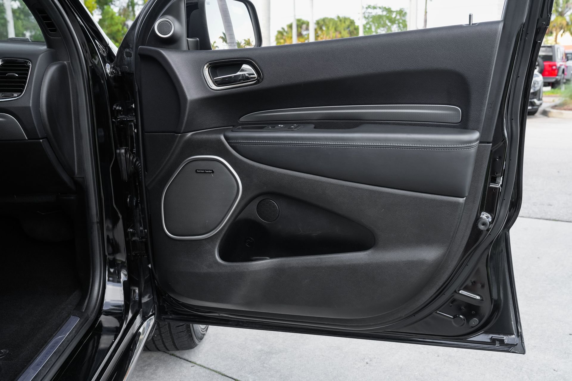 Used 2019 Dodge Durango R/T w/ Technology Group image 39