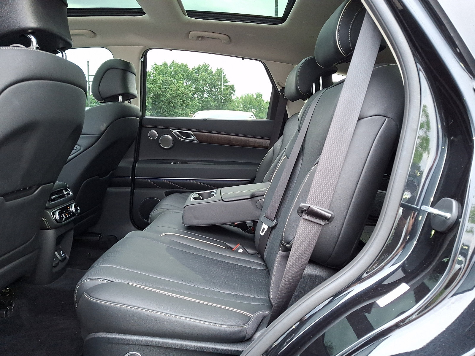 Certified 2024 Genesis GV80 2.5T w/ Prestige Package AWD/4WD image 10