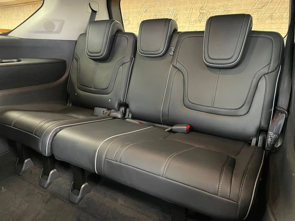 Used 2025 INFINITI QX80 Sensory image 25