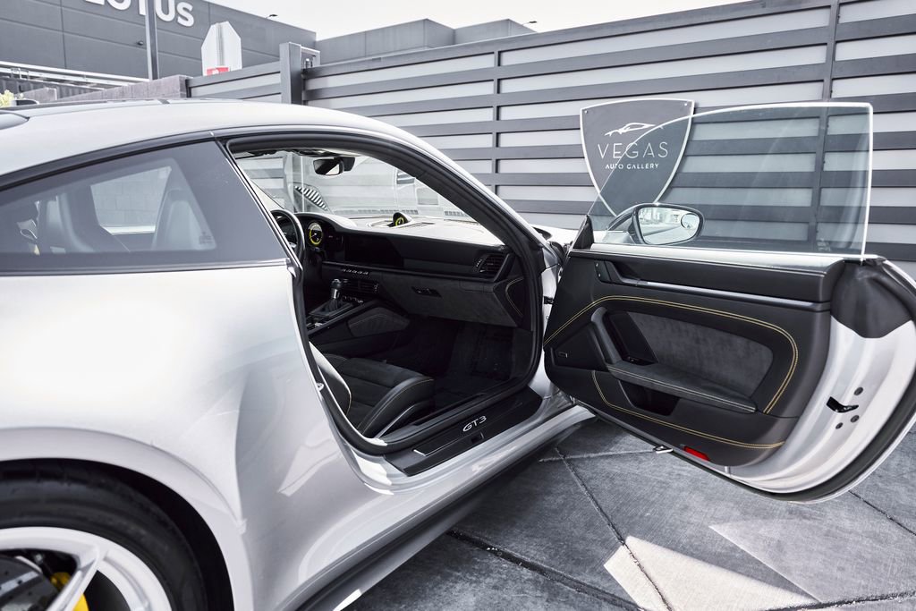 Used 2023 Porsche 911 GT3 RWD image 26