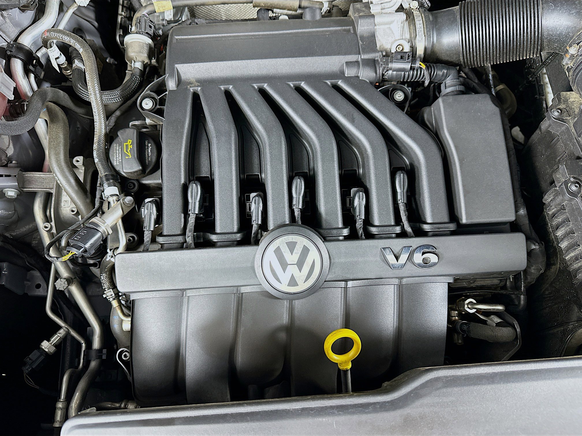 Used 2021 Volkswagen Atlas Cross Sport SE w/ Panoramic Sunroof Package image 33