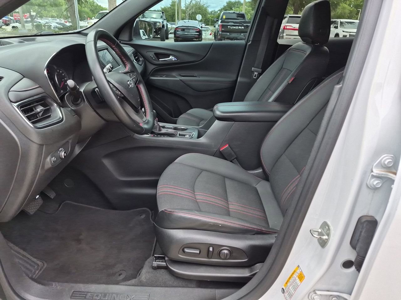 Used 2023 Chevrolet Equinox RS FWD image 18
