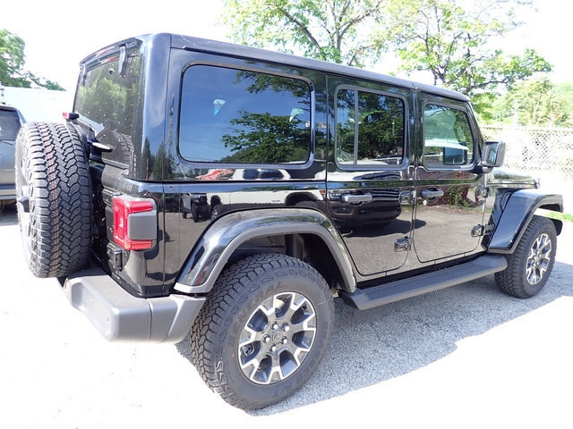 New 2026 Jeep Wrangler Unlimited Sahara w/ Safety Group AWD/4WD image 8