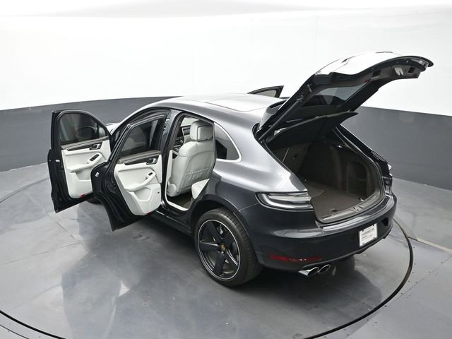 Certified 2021 Porsche Macan Turbo image 28