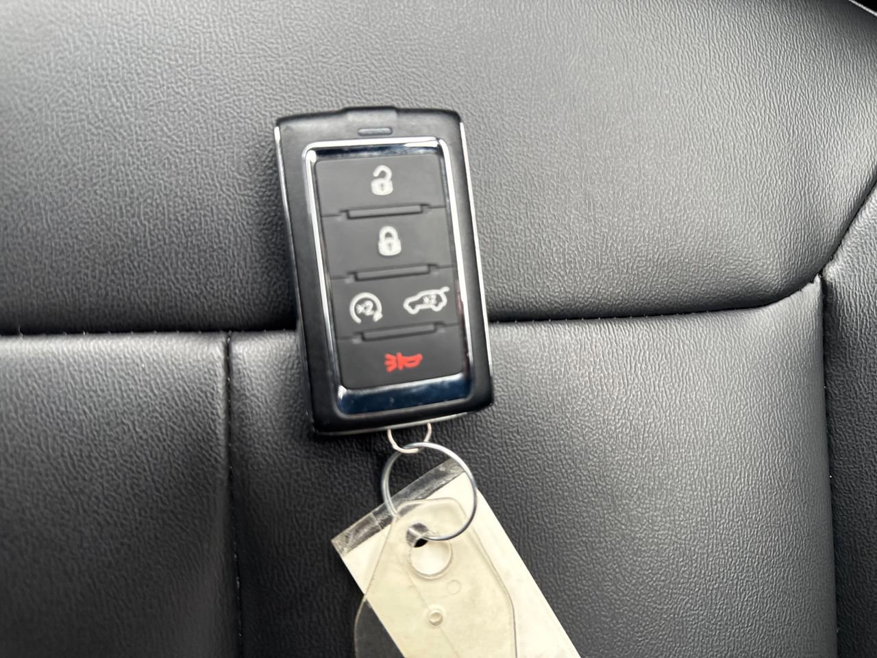 Used 2023 Jeep Grand Cherokee L Limited image 24