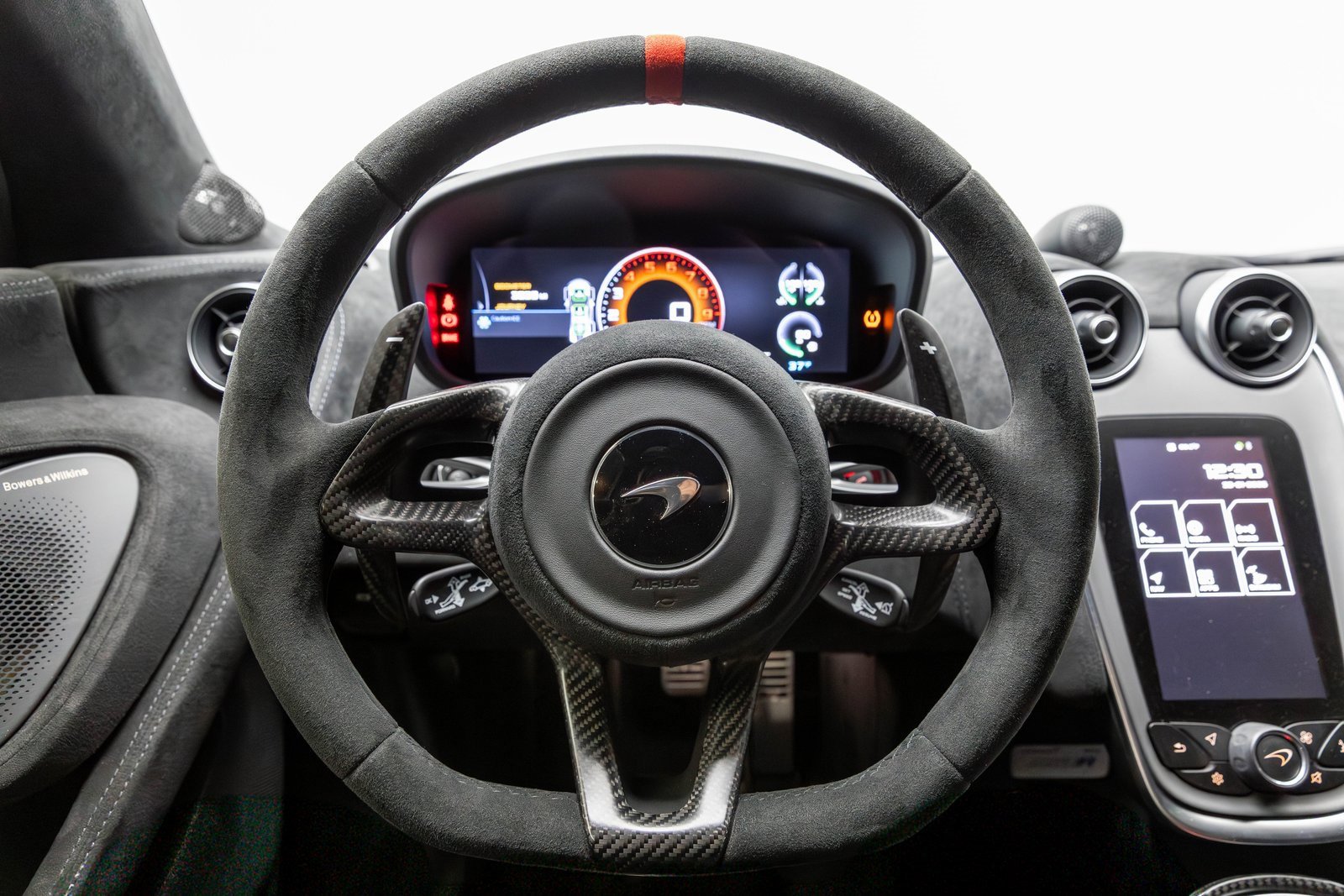 Used 2020 McLaren 620R RWD image 13