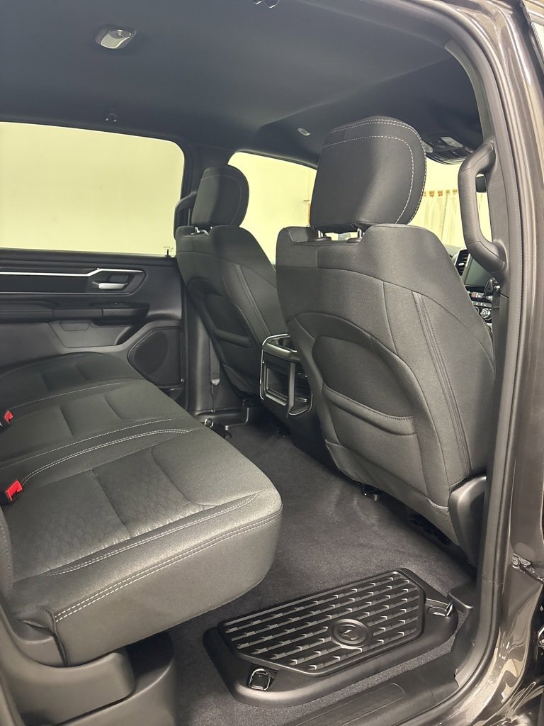 New 2026 RAM 1500 4x4 Crew Cab image 37