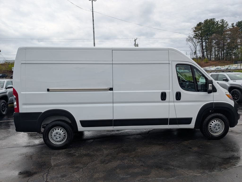 Used 2025 RAM ProMaster 2500 w/ Convenience Group FWD image 9