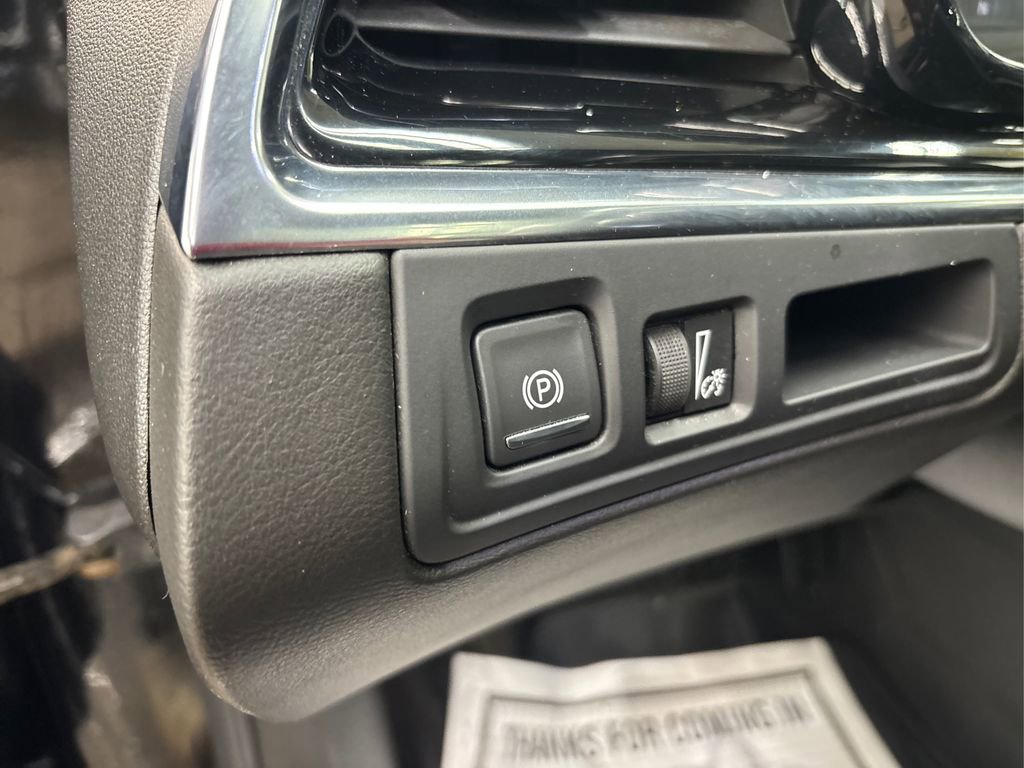 Used 2020 Cadillac XT6 Premium Luxury image 38