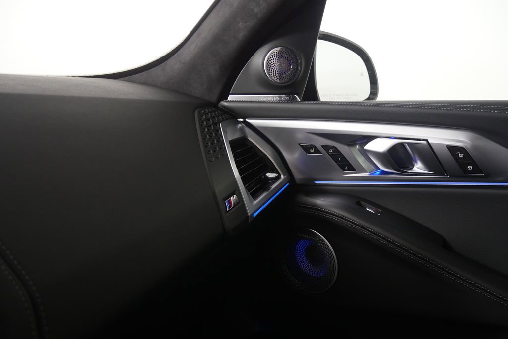 New 2026 BMW XM Label Red image 31