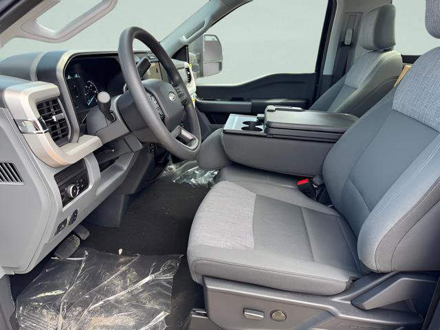 New 2025 Ford F550 4x4 Regular Cab Super Duty w/ XLT Value Package image 12