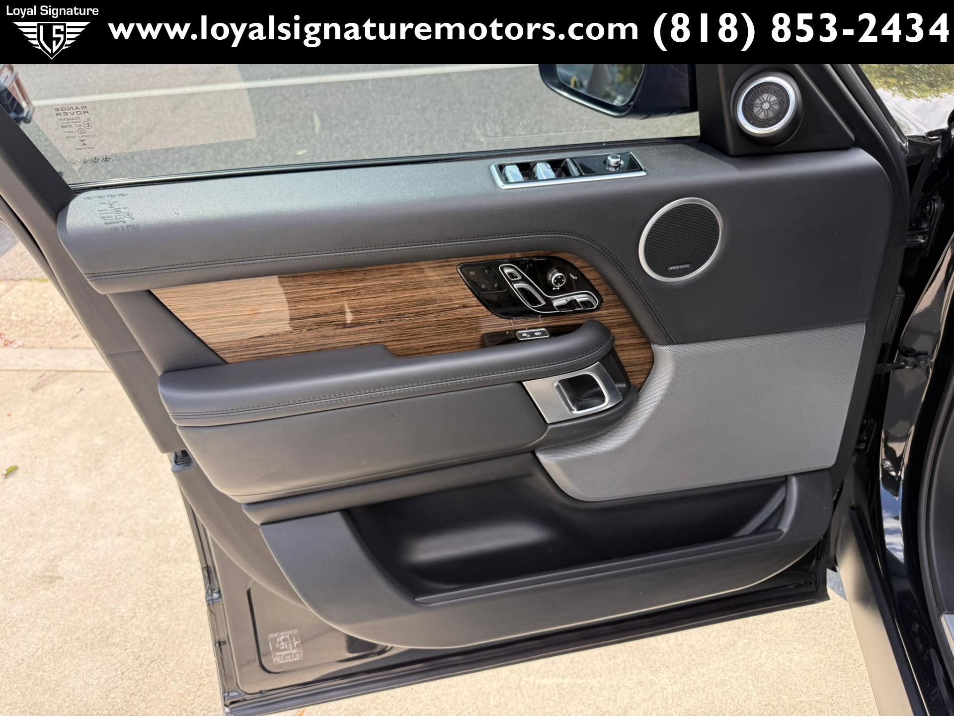 Used 2018 Land Rover Range Rover Supercharged AWD/4WD image 23