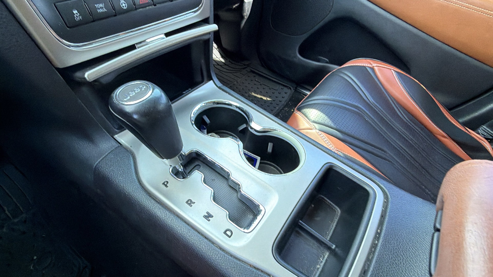 Used 2012 Jeep Grand Cherokee Overland Summit RWD image 32