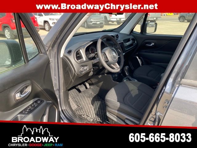 Used 2022 Jeep Renegade Latitude image 12