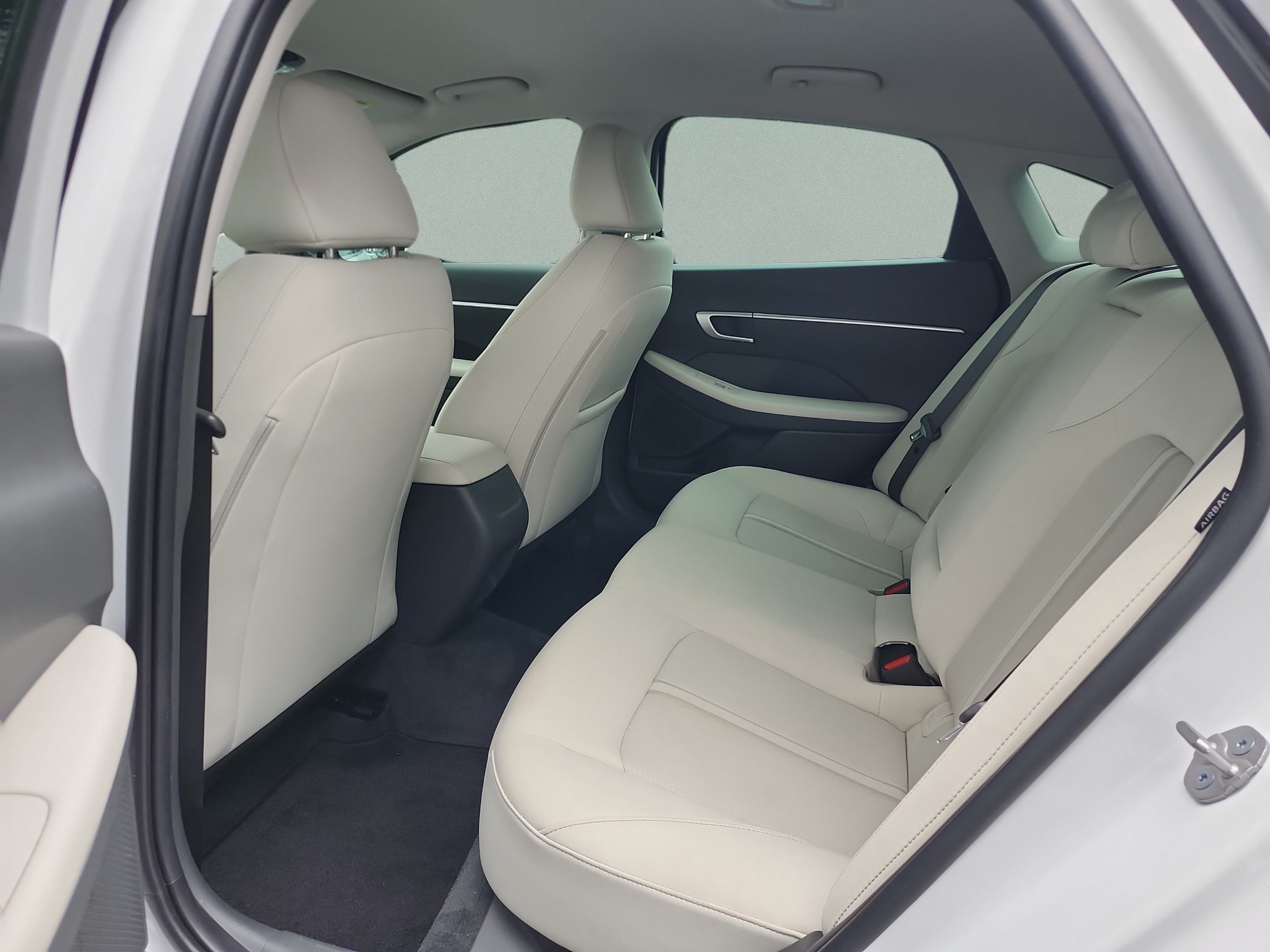 Certified 2024 Hyundai Sonata SEL FWD image 17