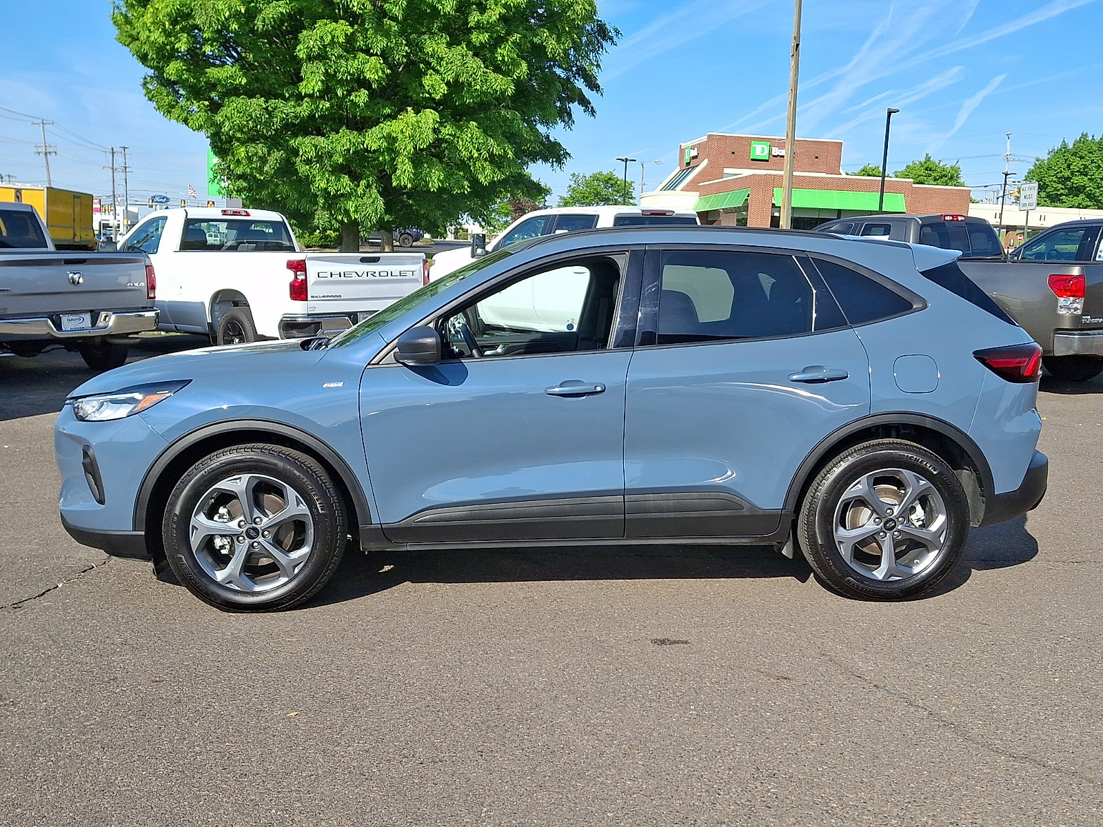 Used 2025 Ford Escape ST-Line w/ Equipment Group 301A FWD image 7