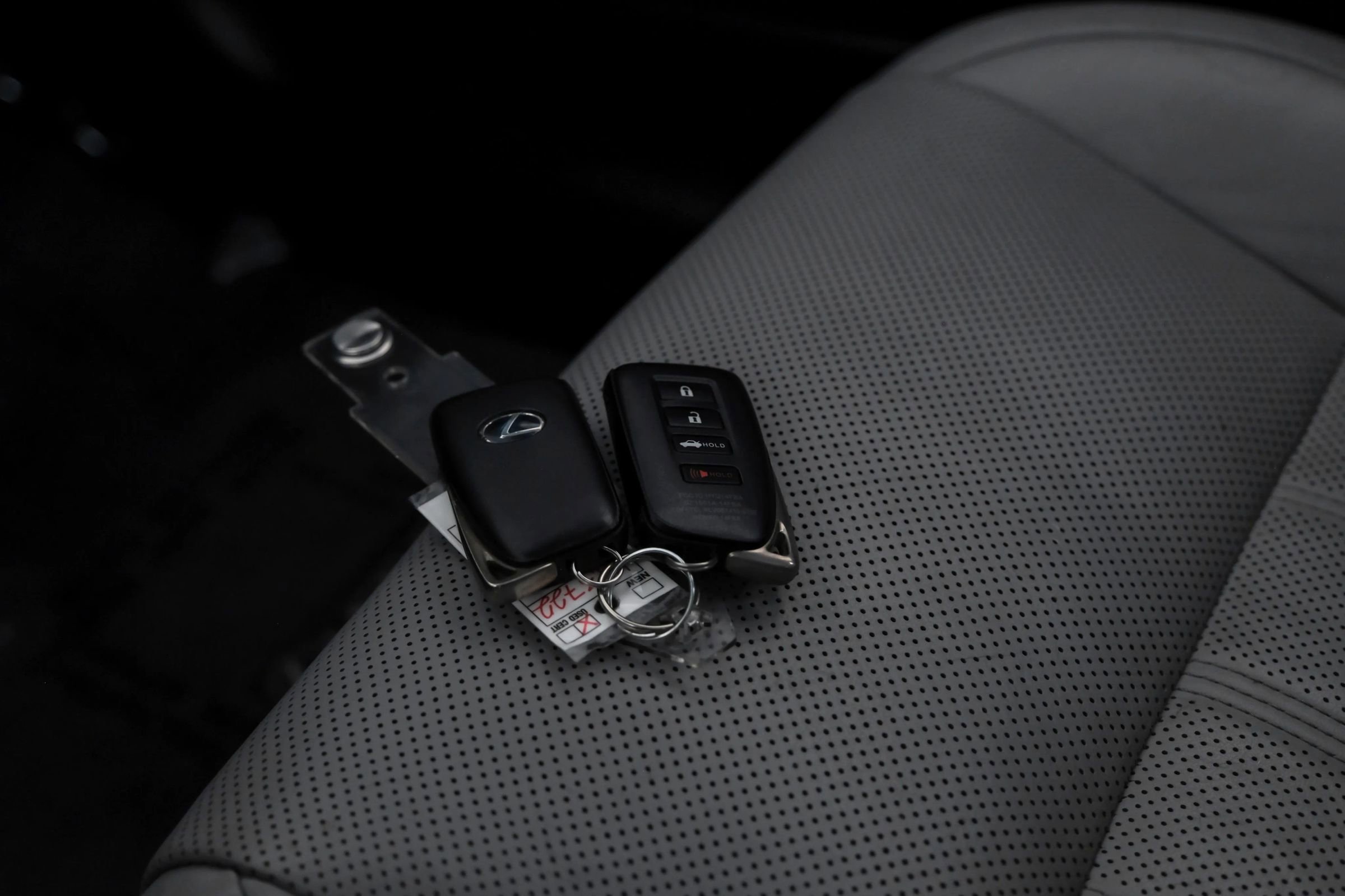 Used 2018 Lexus ES 300h w/ Luxury Package image 49