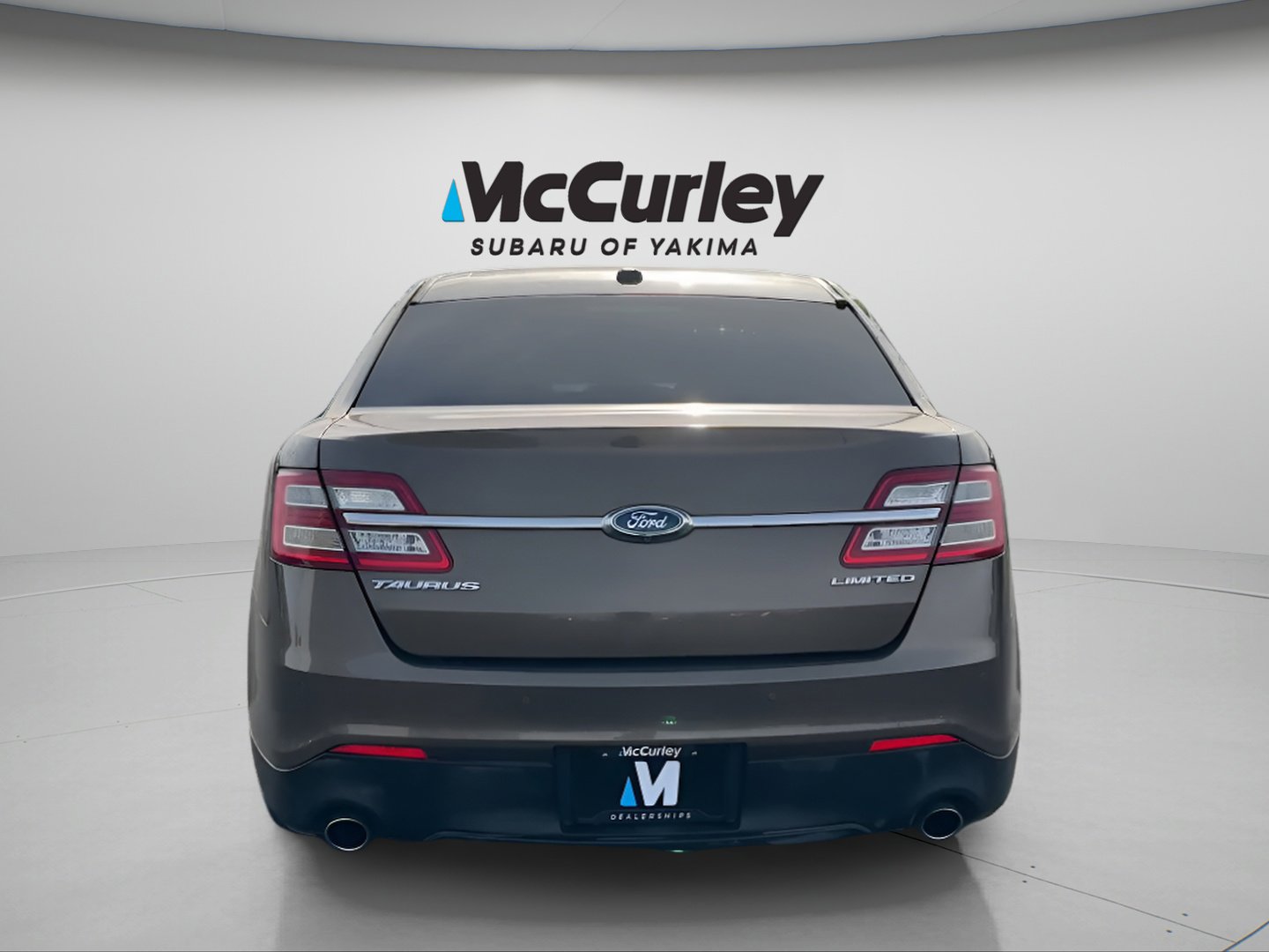 Used 2015 Ford Taurus Limited FWD image 5
