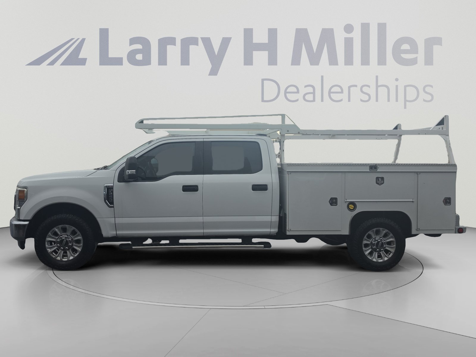 Used 2022 Ford F250 XL w/ STX Appearance Package RWD image 2