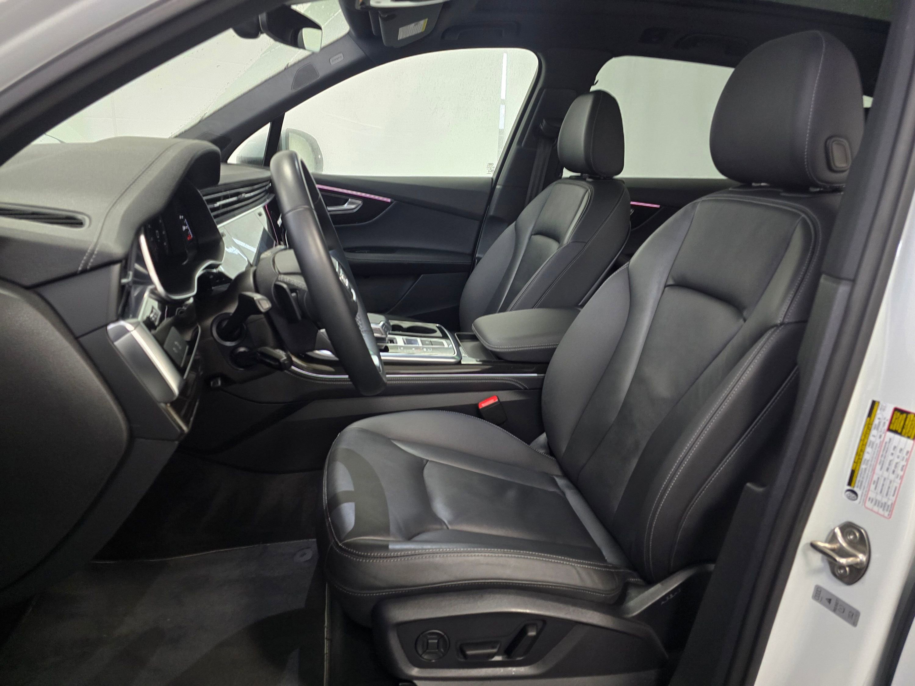 Used 2025 Audi Q7 3.0T Premium Plus image 13