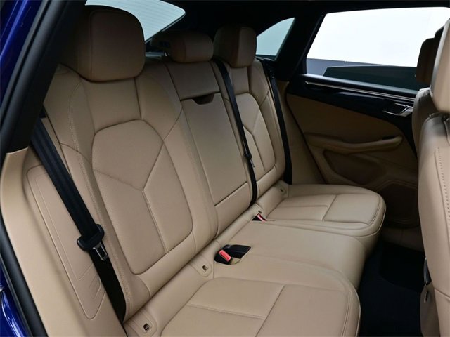 Used 2025 Porsche Macan image 17