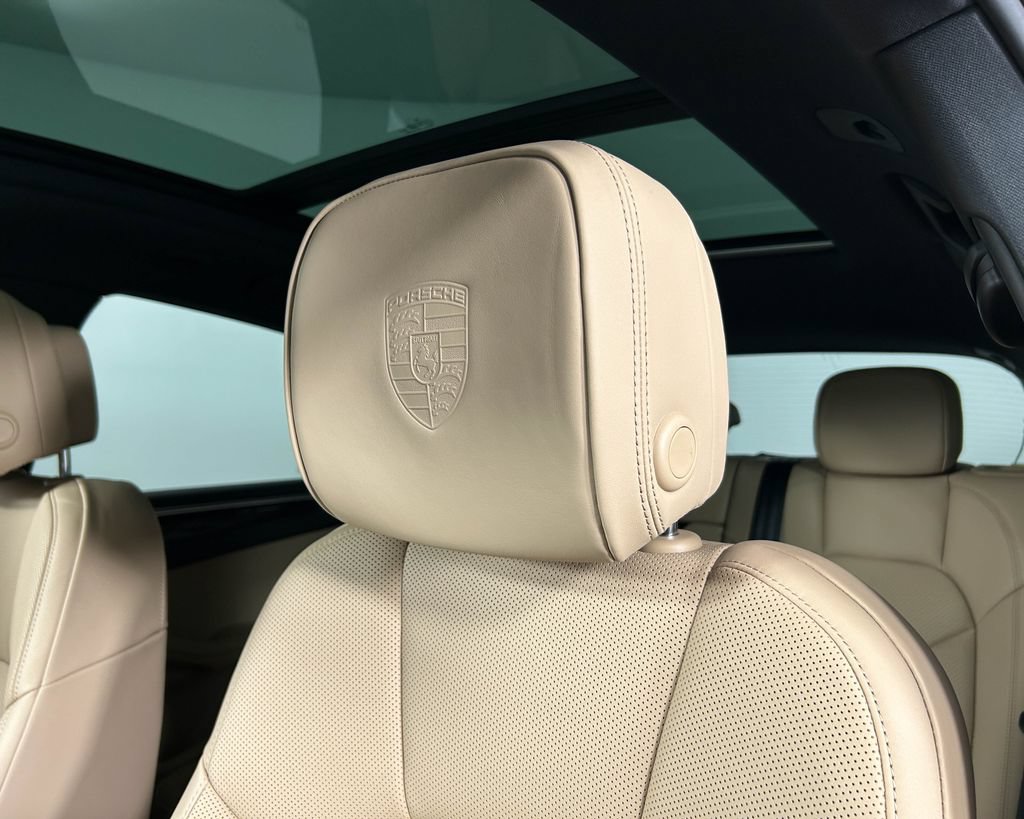 New 2026 Porsche Macan AWD/4WD image 16