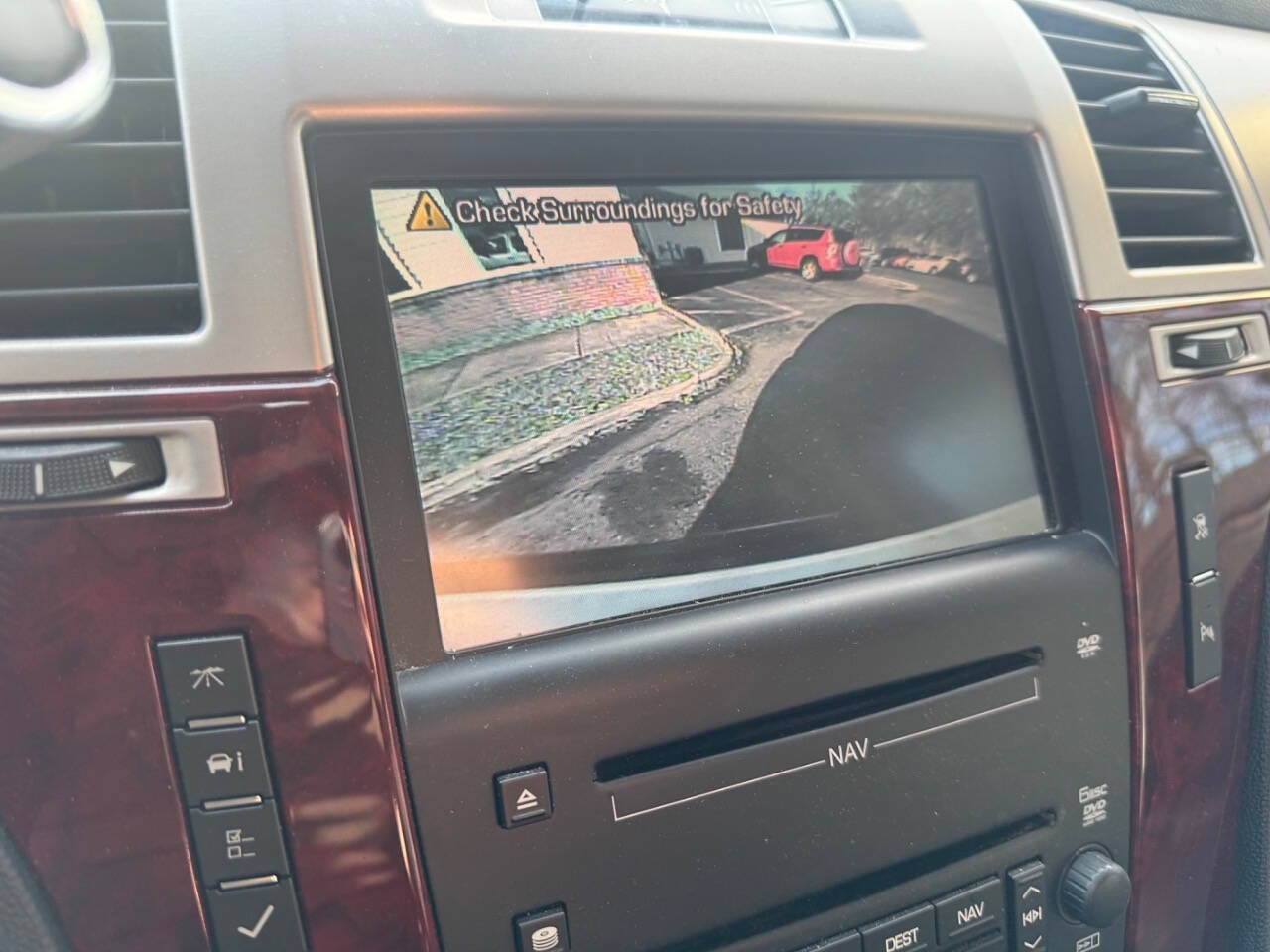 Used 2010 Cadillac Escalade 2WD image 15