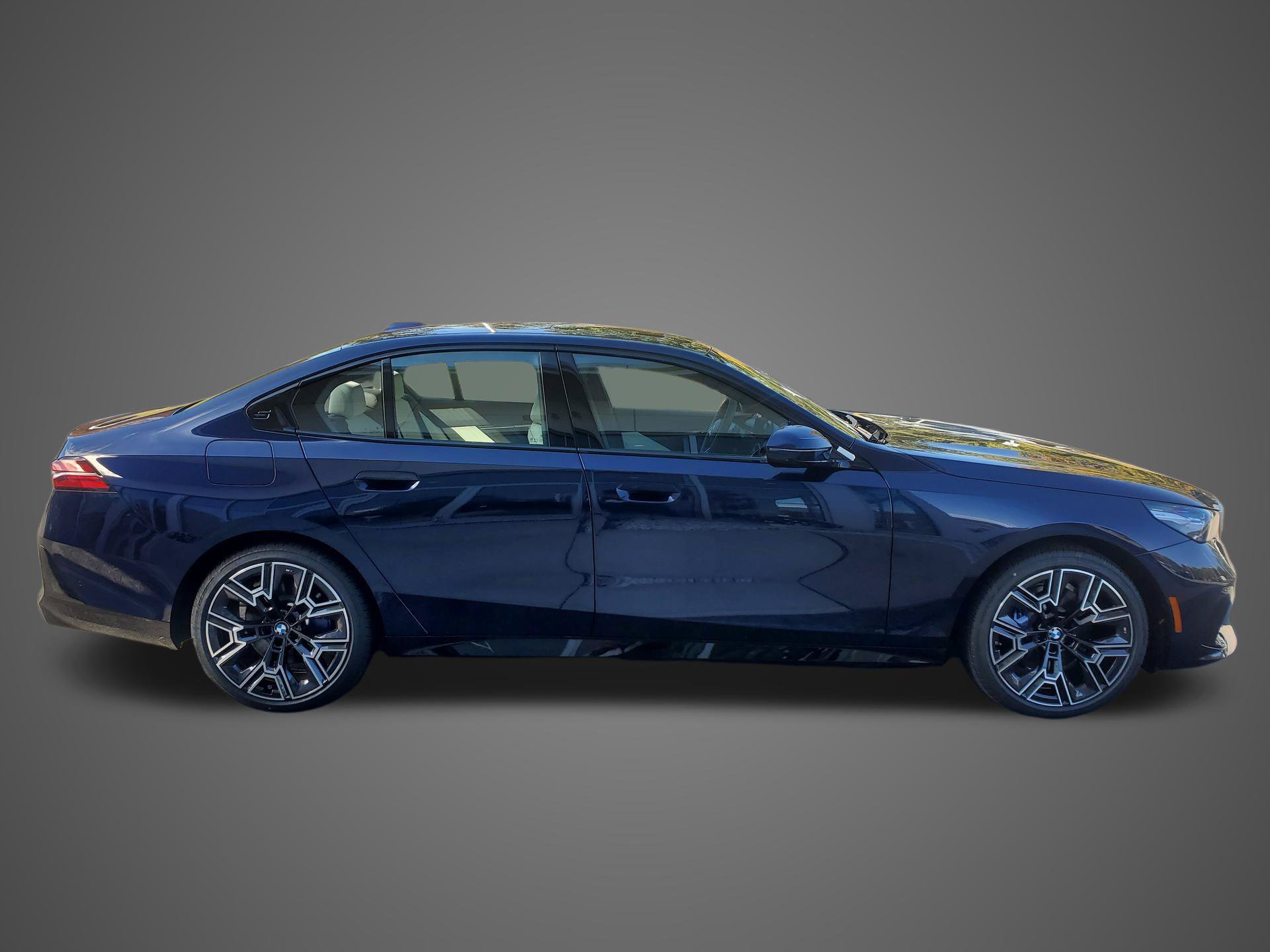 New 2027 BMW 530i xDrive w/ M Sport Package AWD/4WD image 5