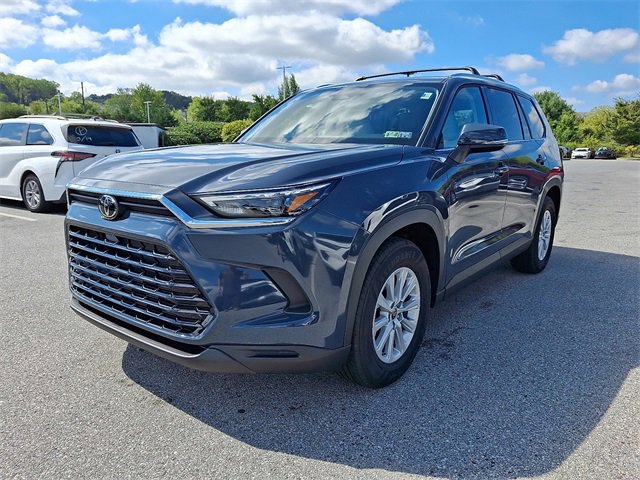 New 2026 Toyota Grand Highlander XLE image 2