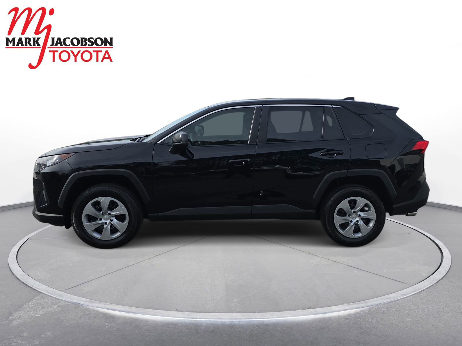 Used 2022 Toyota RAV4 LE image 14