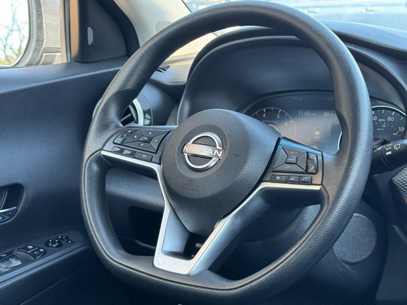 Used 2023 Nissan Kicks SV FWD image 12