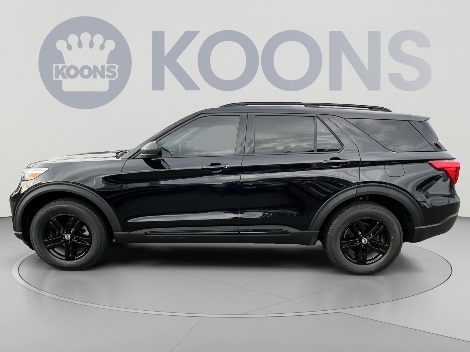Certified 2022 Ford Explorer XLT w/ Equipment Group 202A AWD/4WD image 7