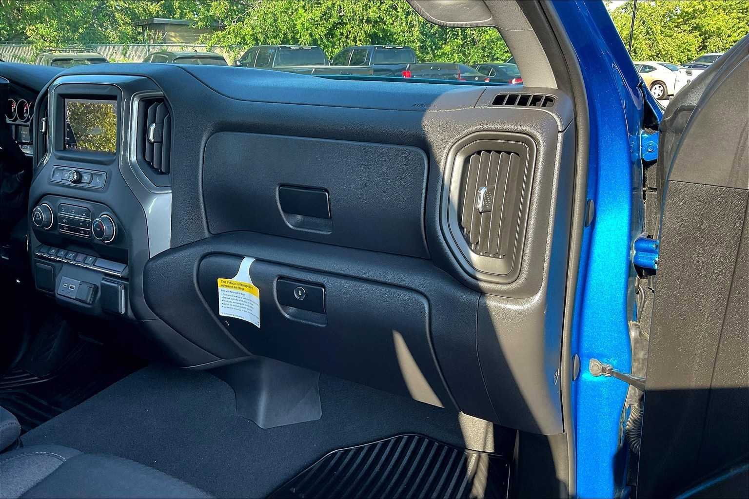 Used 2023 Chevrolet Silverado 1500 Custom image 27
