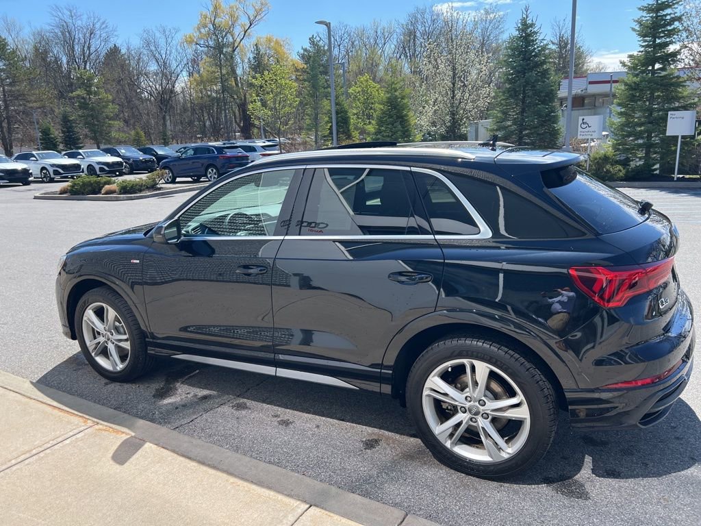 Used 2020 Audi Q3 2.0T Prestige w/ Prestige Package image 38
