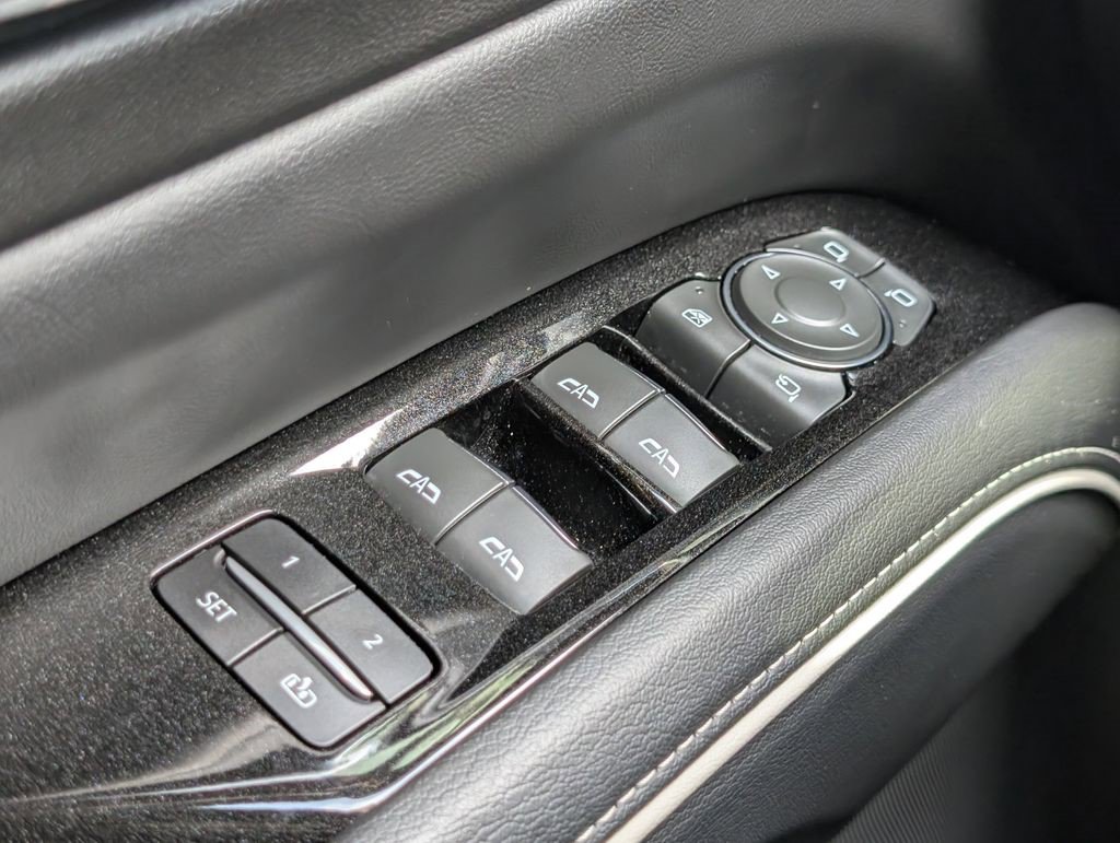 Certified 2022 Cadillac Escalade Luxury AWD/4WD image 29