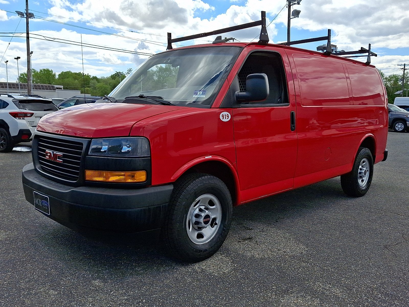 Used 2020 GMC Savana 2500 w/ Driver Convenience Package RWD image 3