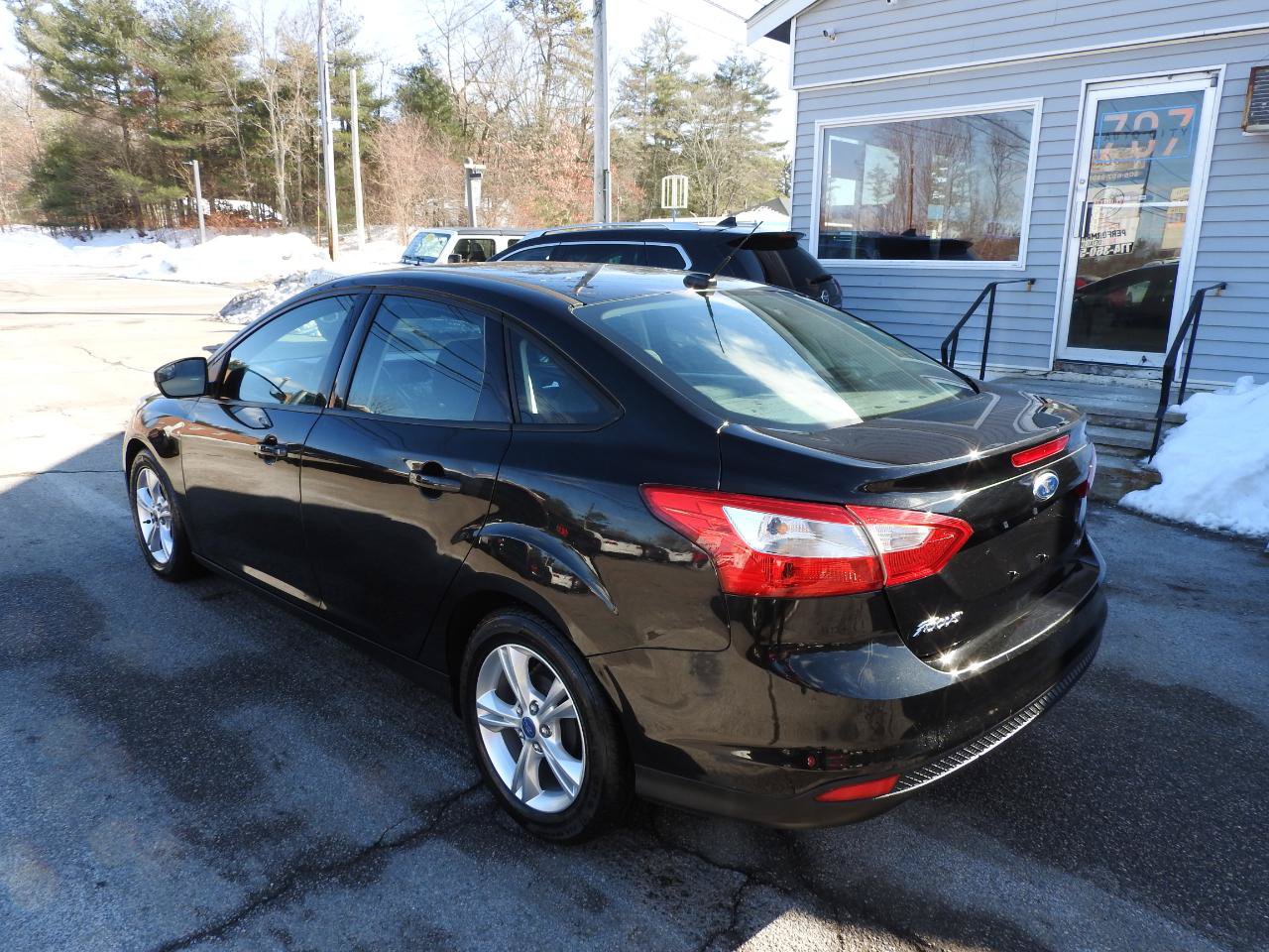 Used 2014 Ford Focus SE FWD image 5